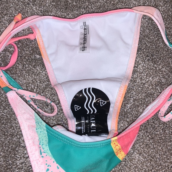 bikini - Picture 5 of 5